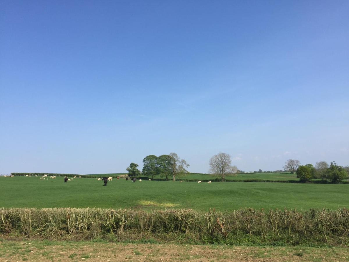 白金汉Weatherhead Farm Shepherds Hut别墅 外观 照片